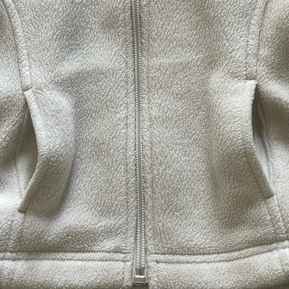 Columbia Toddler’s 18-24 Months Cream/White Color Sweater. Used. - Picture 3 of 6